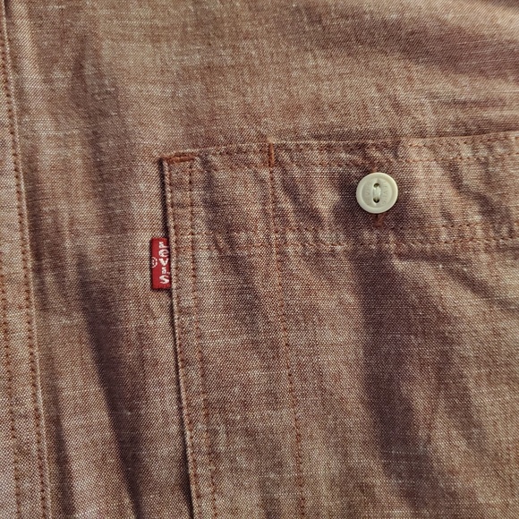 Levi's Button Down - Picture 3 of 5